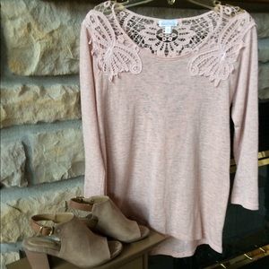 Pretty peach w/crochet trim blouse